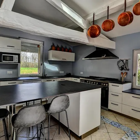 Manoir De Rousse 320 M2 En Campagne Piscine Wifi Jardins *